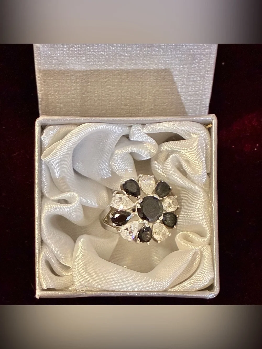 Silver Tone Black & Clear Flower Cluster Cocktail Ring With Box Size 7 Costume